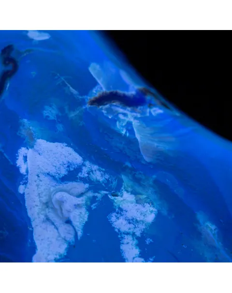 La Luce Blu dell'Ambra Indonesiana.
