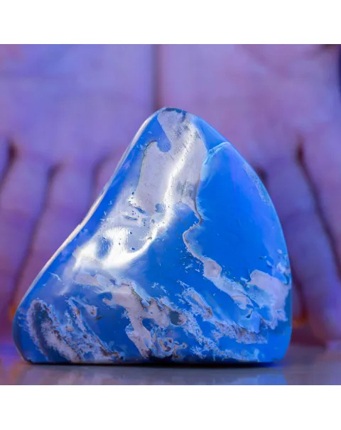 Campione di Ambra Blu di Sumatra.