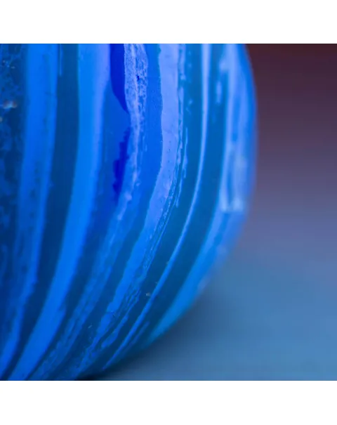 Campione d'Ambra Blu di Sumatra - Il Mistero della Luminescenza Blu.