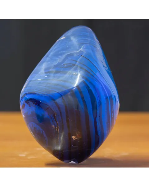 Campione d'Ambra Blu di Sumatra - Il Mistero della Luminescenza Blu.