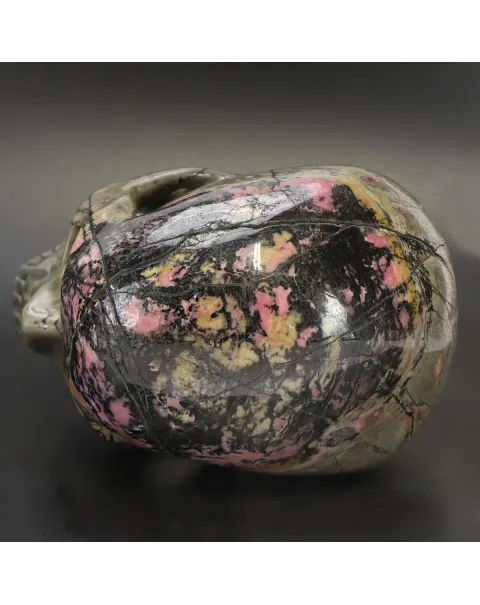 Teschio in Rodonite