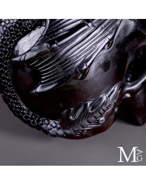Scultura in Diaspro Nero – Teschio con Drago