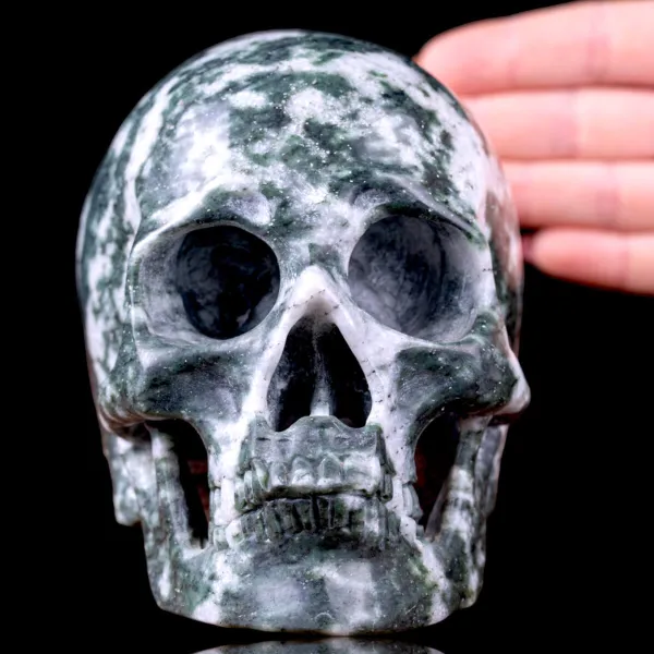 Cranio in Quarzo Cloritoso – Simbolo di Conoscenza Antica