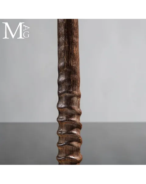 Coppia di Candelabri in Corna di Gazzella con Elementi in Ottone – Anni 1940