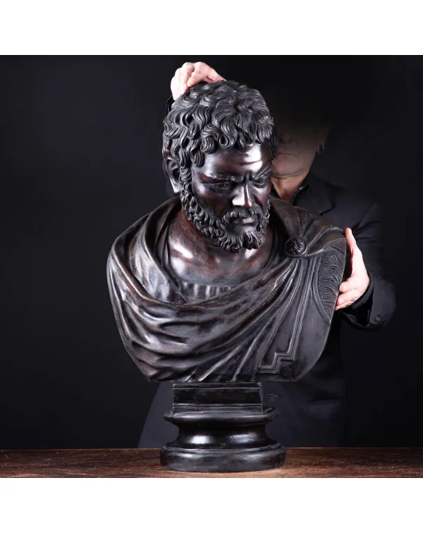 Busto in bronzo dell'imperatore romano Caracalla.