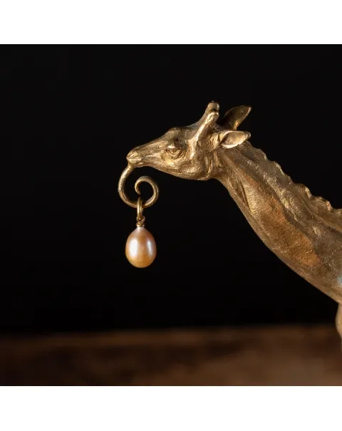 Scultura Giraffa con Quarzo