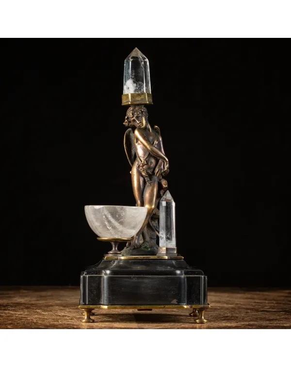Scultura Eros con Punte di Quarzo