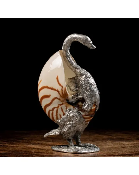 Scultura Cigno su Nautilus Pompilius