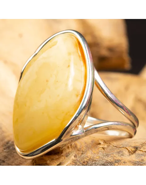 Gioiello in argento, Anello regolabile con ambra "bianco latte".