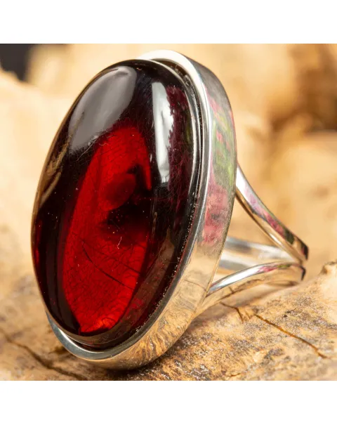 Anello in Argento con Gemma d'Ambra Baltica Verde.