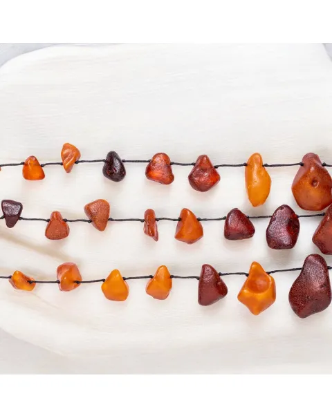 Collana di Ambra Baltica: Eleganza Naturale e Storia Millenaria.