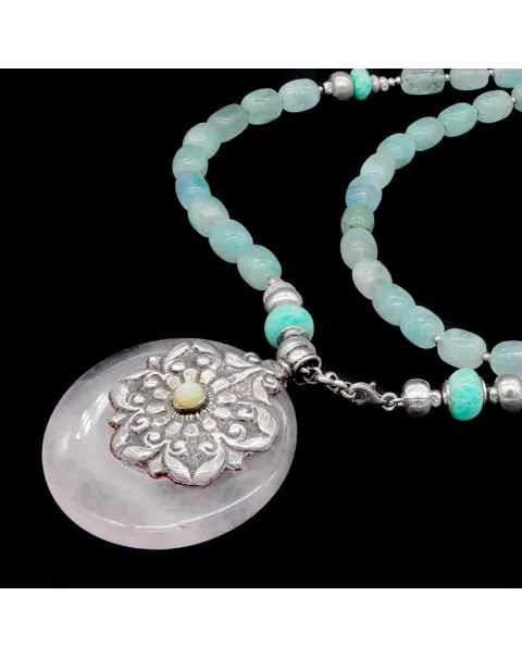 Raffinata Collana con Pietre Antiche di : Acquamarina e Larimar e Quarzo