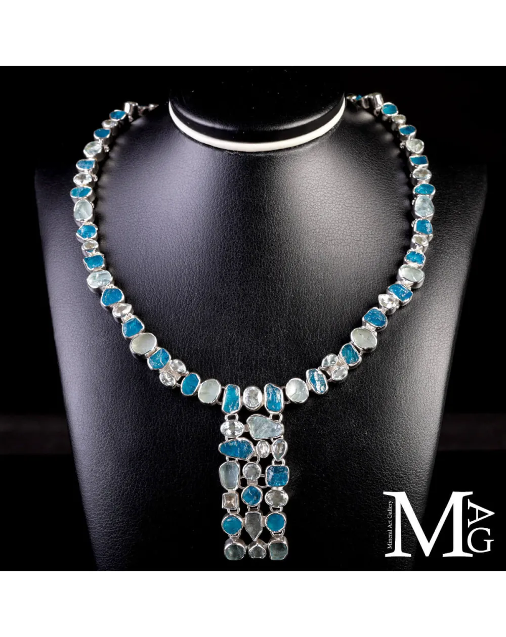 Collier in Argento con Acquamarina e Apatite Naturali.