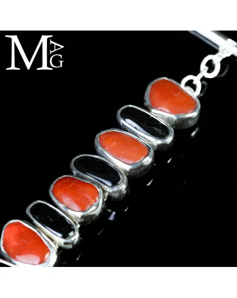 Bracciale Argento con Corallo Rosso e Tormalina Nera.