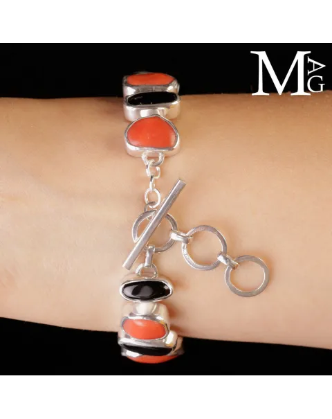 Bracciale Argento con Corallo Rosso e Tormalina Nera.