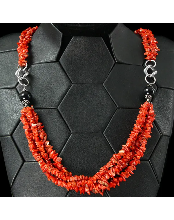 Collana in Corallo Rosso, Onice Nero e Argento.