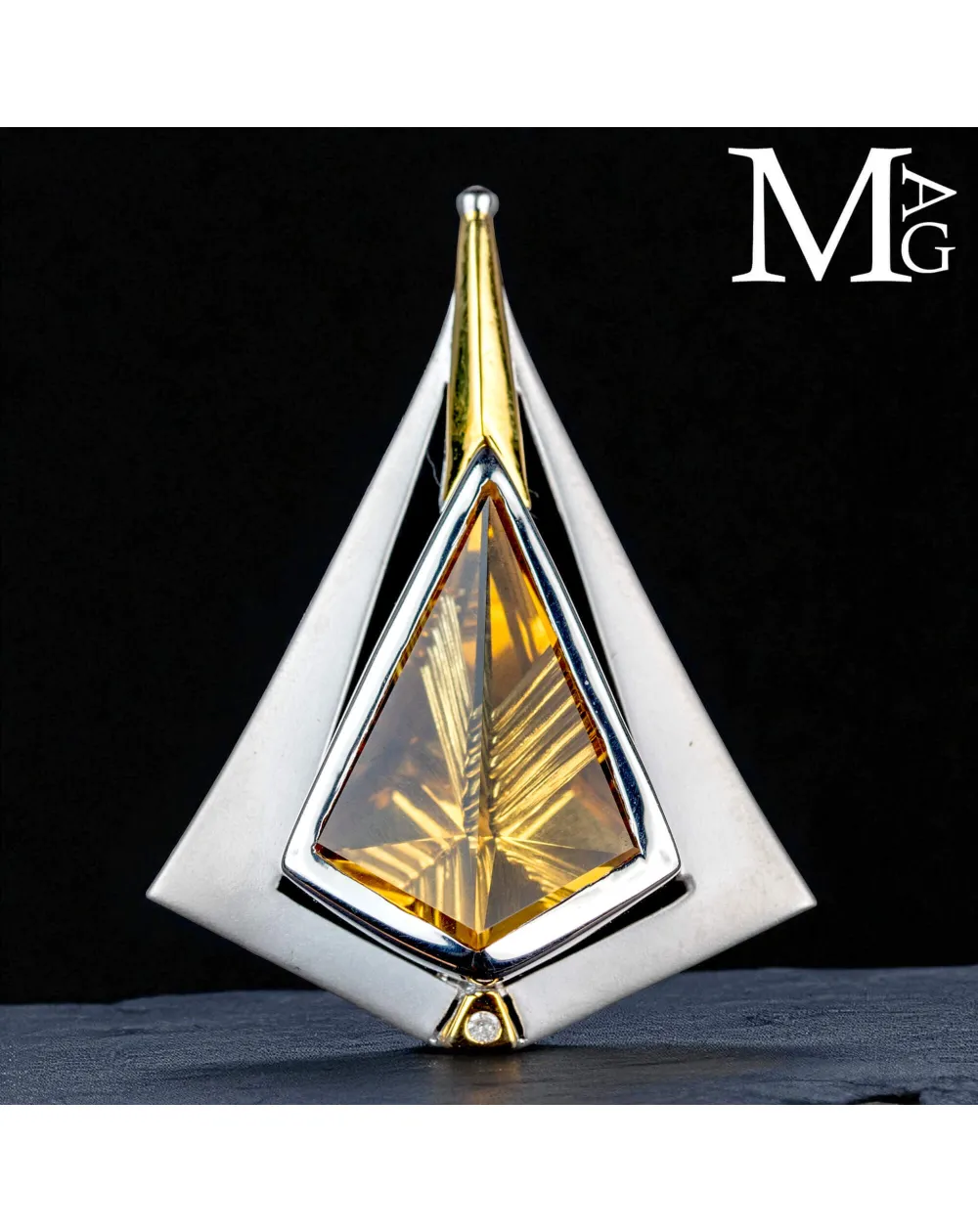 Esclusivo Gioiello in Argento e Oro con Quarzo Citrino Naturale e Diamantino.
