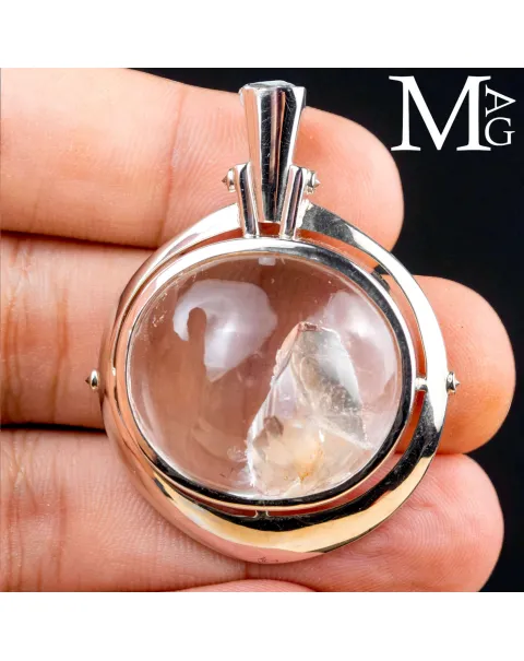 Ciondolo in Argento con Raro Quarzo Manifestation – Design Moderno ed Elegante.