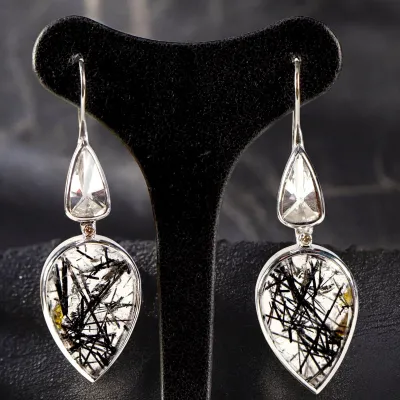 Orecchini in Argento con Quarzo Tormalinato, Quarzo Ialino e Diamanti.
