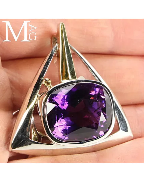 Pendente in Argento con Ametista Boliviana e Diamantino Champagne.