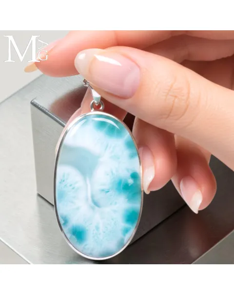 Ciondolo in Argento con Larimar Naturale dei Caraibi.