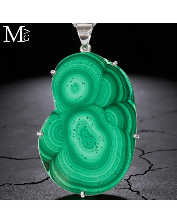 Ciondolo in argento con Malachite Naturale.