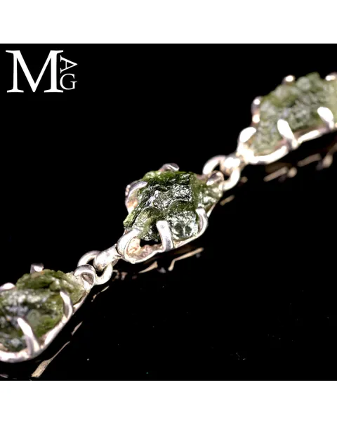Bracciale in argento con Moldavite Naturale – Energia dallo Spazio