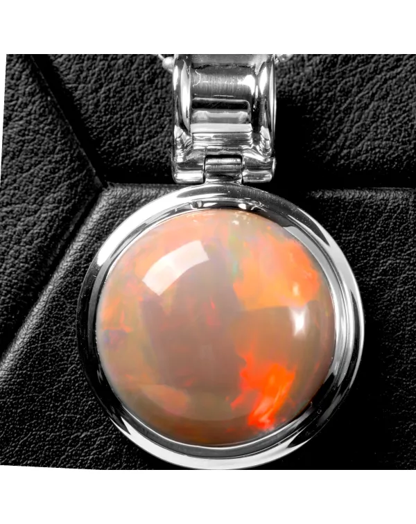 Prezioso Gioiello in Argento con Opale Welo Irides...