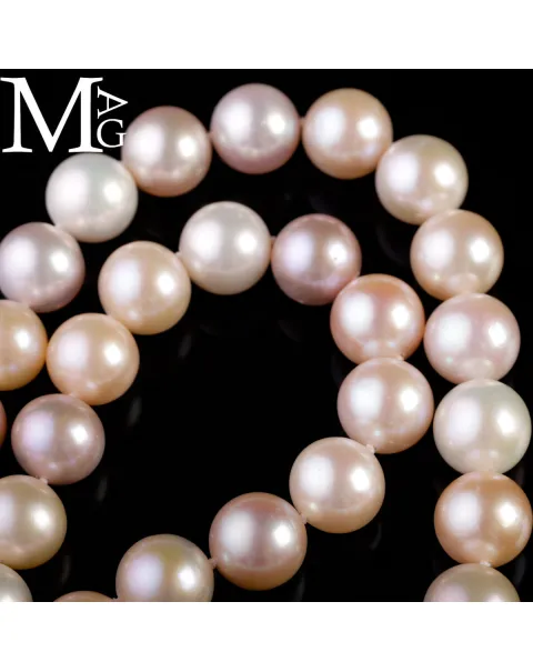 Collana con Perle d’Acqua Dolce – Eleganza Classica in Bianco Rosato