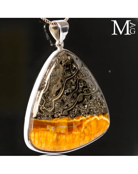Ciondolo in Argento con Ammonite Fossile.