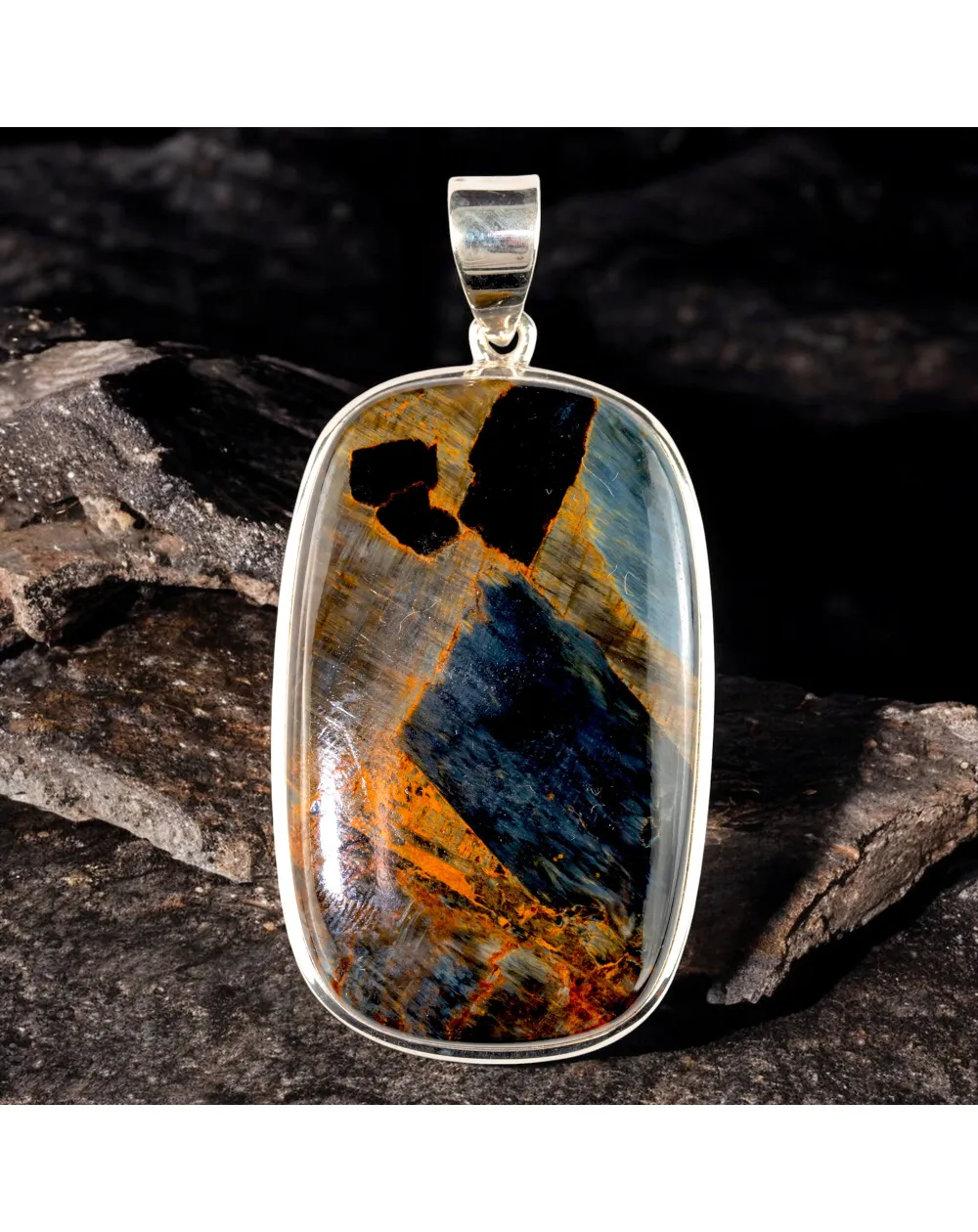 Gioiello Esclusivo con Pietersite: Magia di Colori.