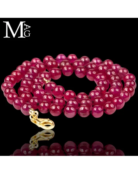 Collana di Rubini: Eleganza di Sfere Birmane.