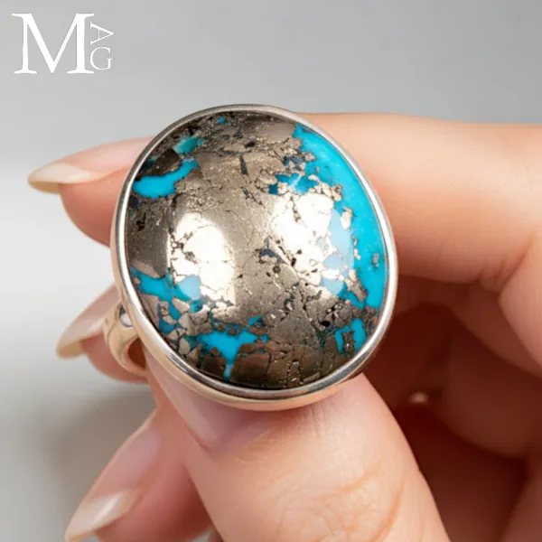 Anello in Argento con Turchese di Nishapur.