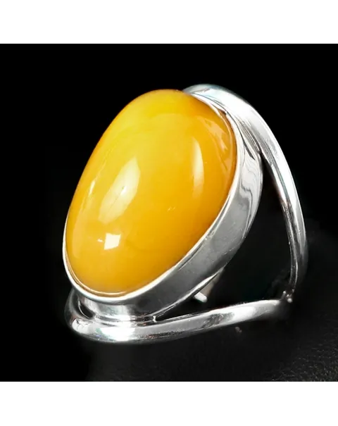 Anello in Ambra
