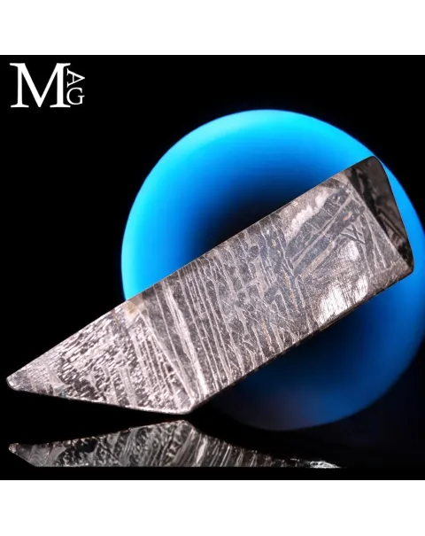 Meteorite Aletai – Frammento con figure di Widmanstätten.