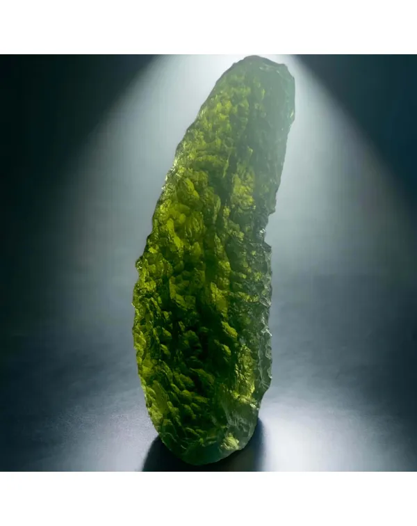 Moldavite: Antico Impatto Meteoritico.