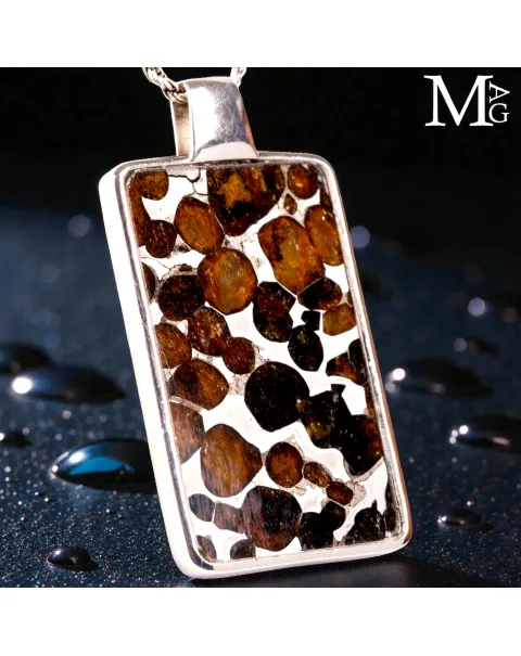 Ciondolo in Argento con Meteorite Pallassite