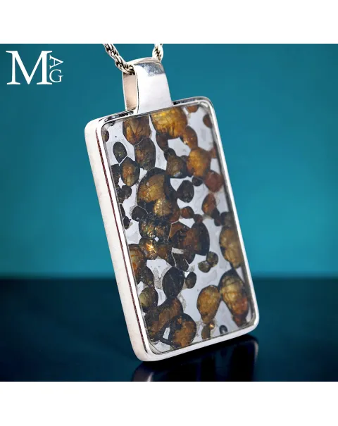 Pendente in Argento con Meteorite Pallassite