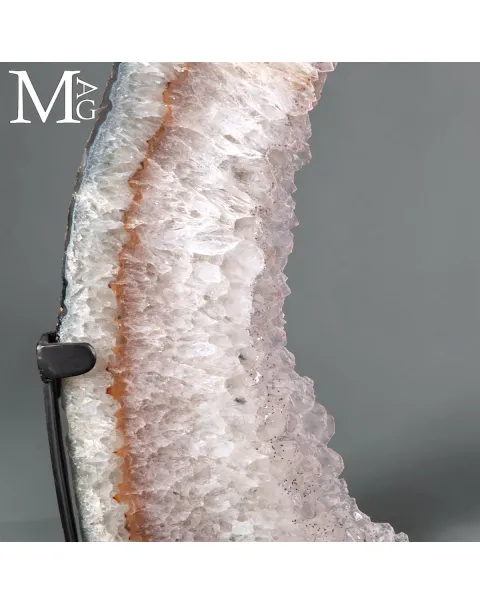 Sezione di Geode con Cristalli di Quarzo e Ametista – Brasile