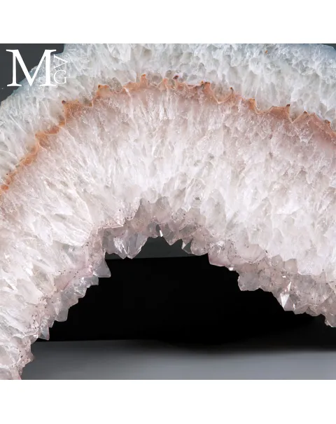 Sezione di Geode con Cristalli di Quarzo e Ametista – Brasile