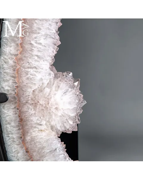 Sezione di Geode con Cristalli di Quarzo e Ametista – Brasile