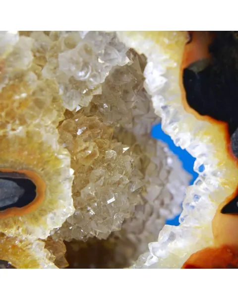 Geode Agata
