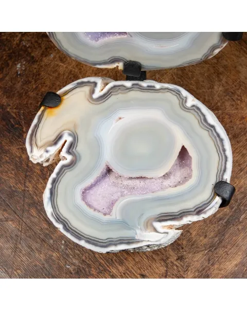 Geode Agata Sezionata Su Base