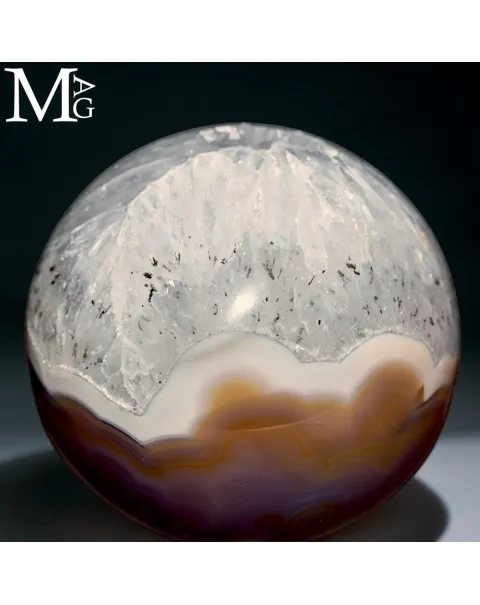 Sfera in Agata con Quarzo Cristallino.