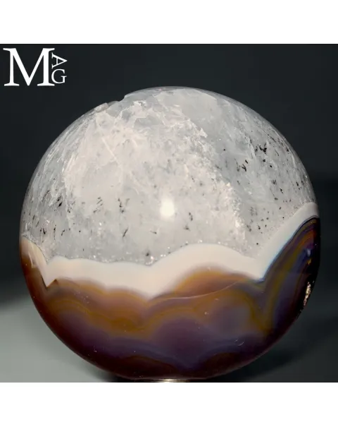 Sfera in Agata con Quarzo Cristallino.