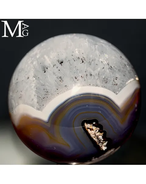 Sfera in Agata con Quarzo Cristallino.