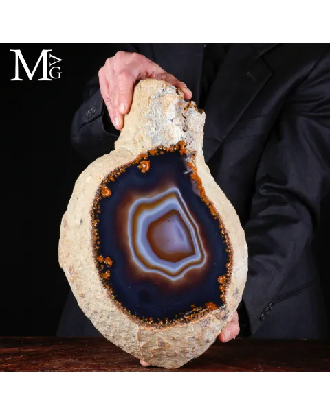 Grande Sezione di Agata Naturale da Geode