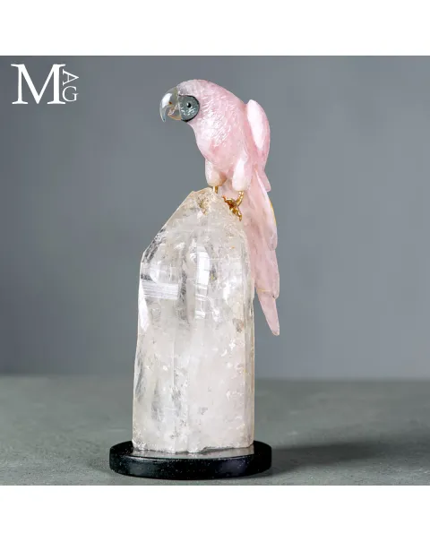 Pappagallo in Quarzo Rosa su Cristallo di Rocca
