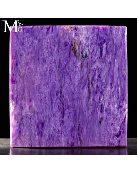 Cubo in Charoite  della Siberia.