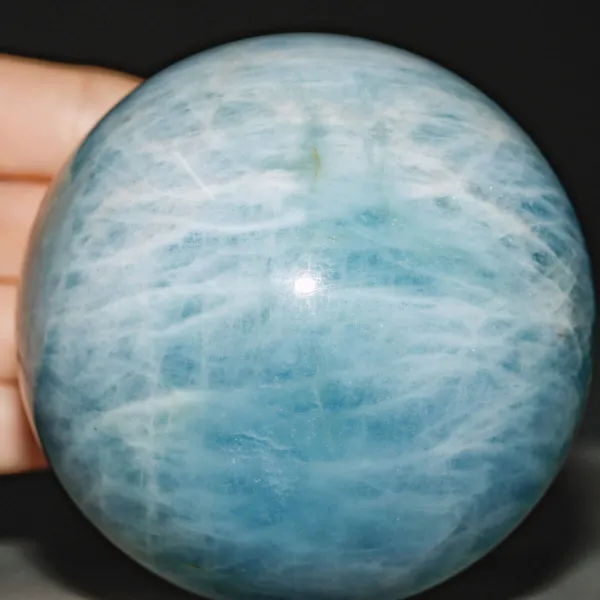 Sfera di Acquamarina dal Pakistan.